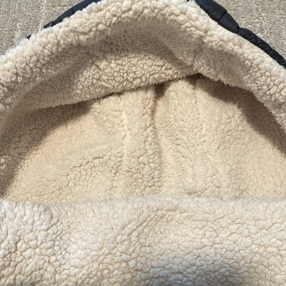 Save the Duck black hooded puffer vest sz S - Picture 4 of 6